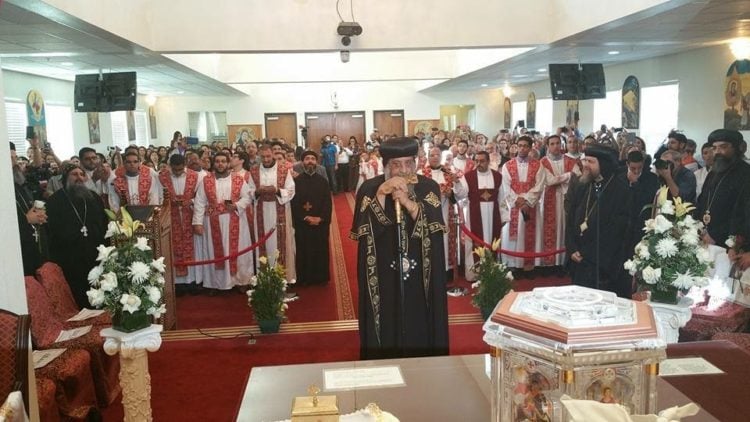 pope-tawadros-ii-with-cogregation